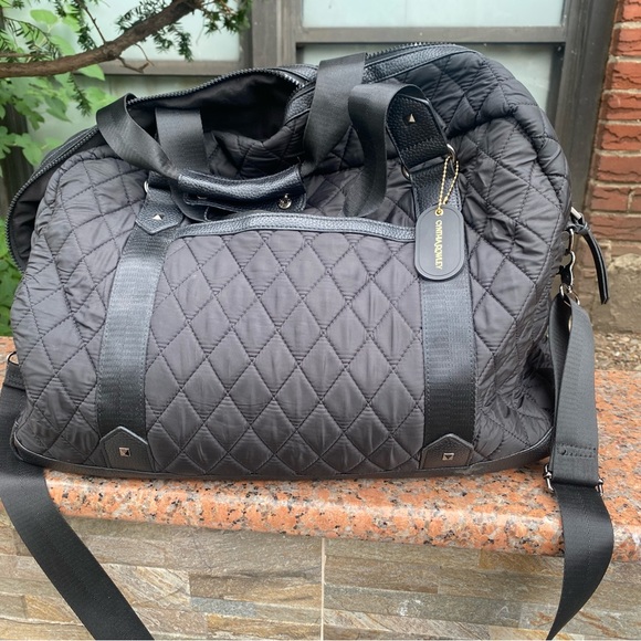 CYNTHIA ROWLEY DUFFLE CROSSBODY QUILTED GYM WEEKENDER TRAVEL SPORTY Bag VEGAN - Picture 2 of 8